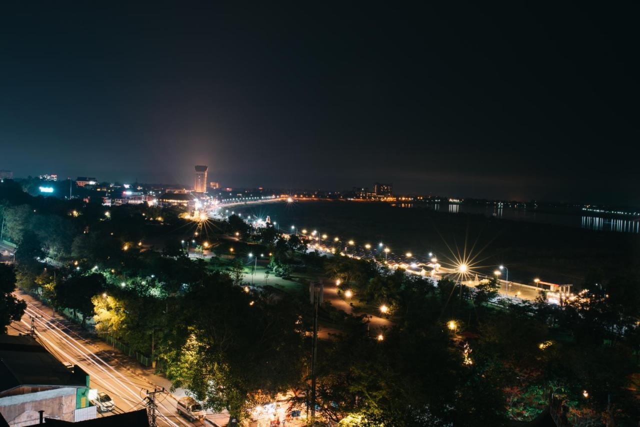 V Hotel Vientiane Luaran gambar