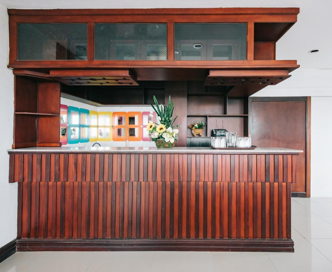 V Hotel Vientiane Luaran gambar