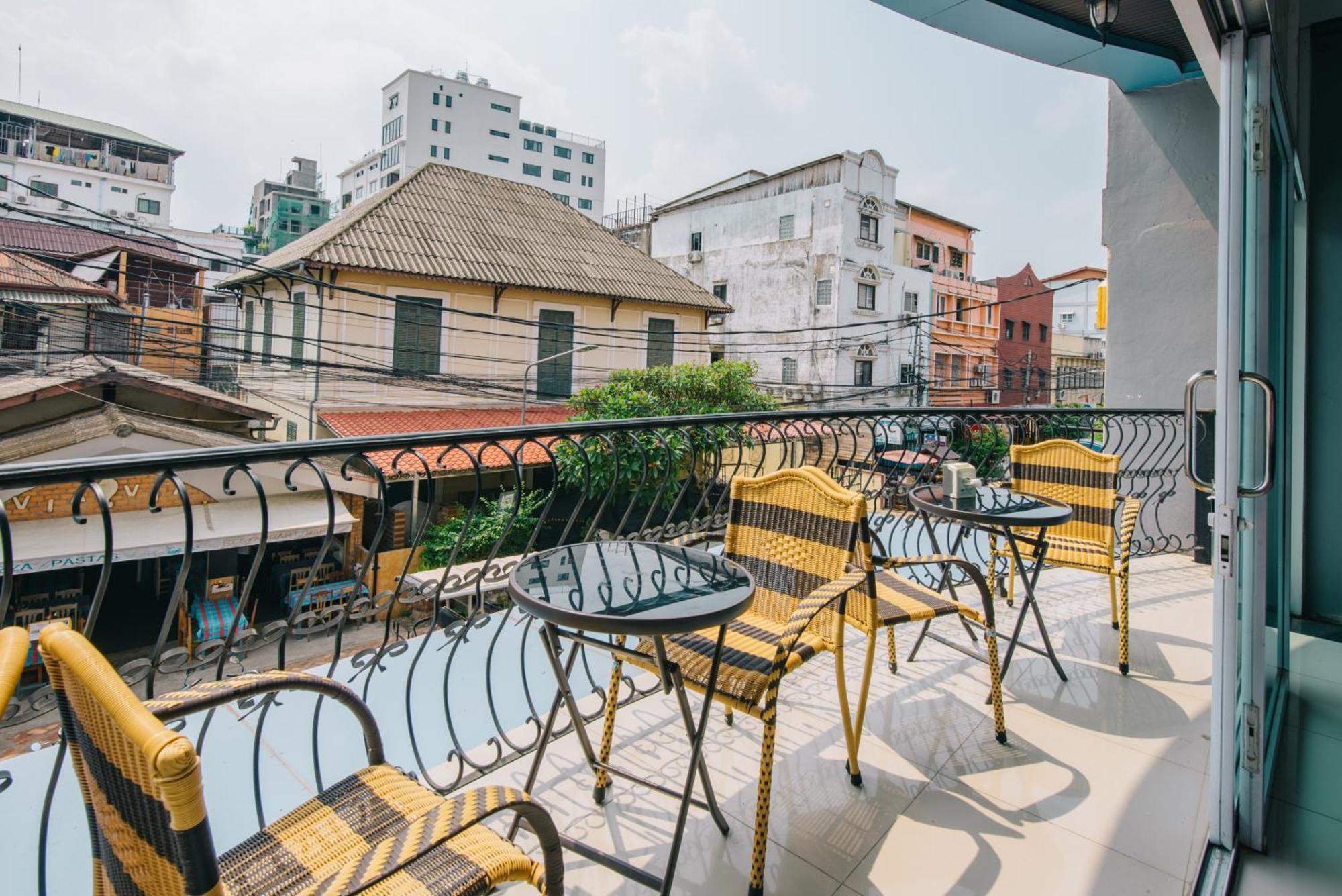 V Hotel Vientiane Luaran gambar